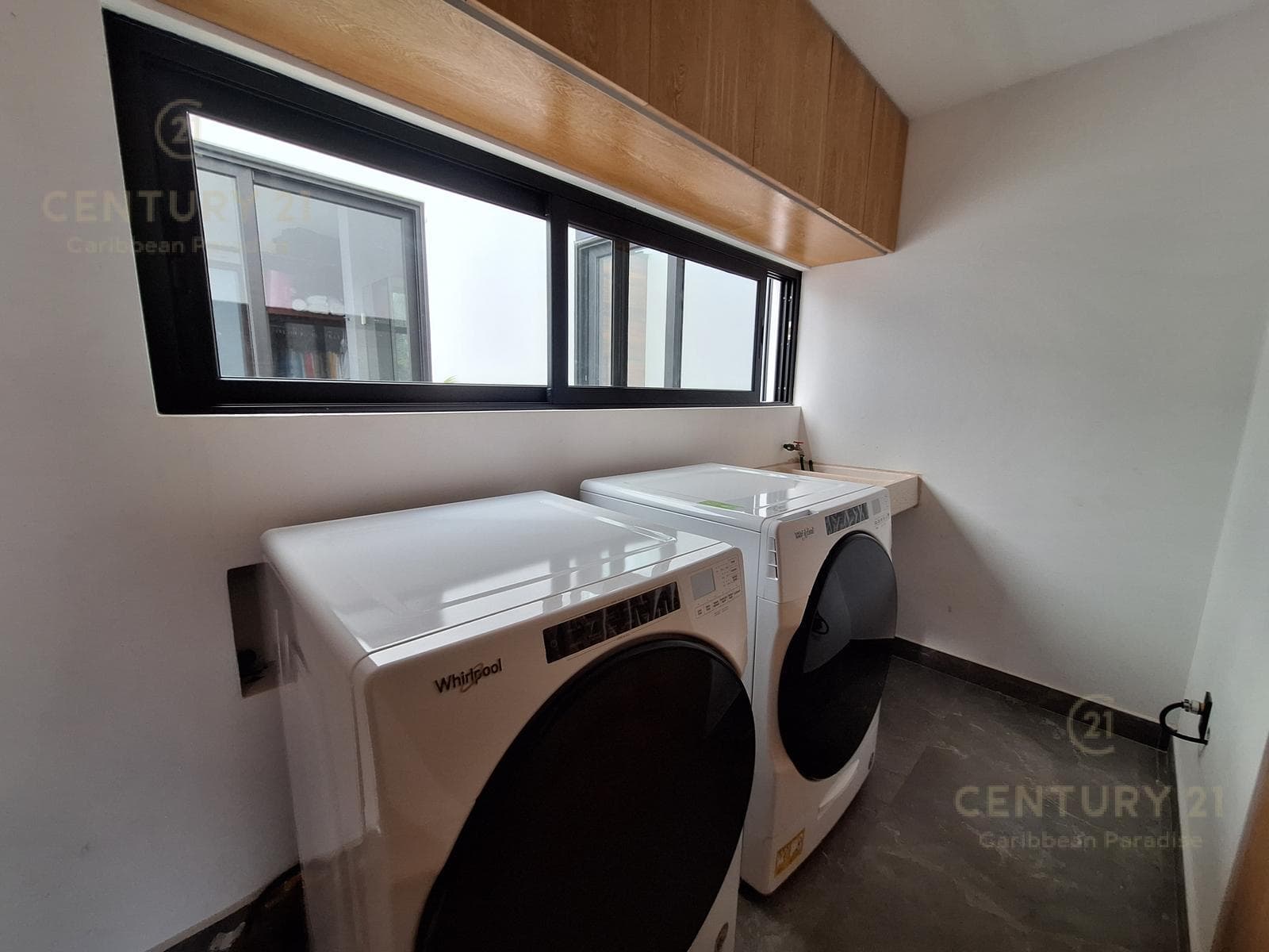 Casa de Lujo de 4 habitaciones 5 Baño, con acabados Finos en Venta en Playa Magna, Playa del carmen