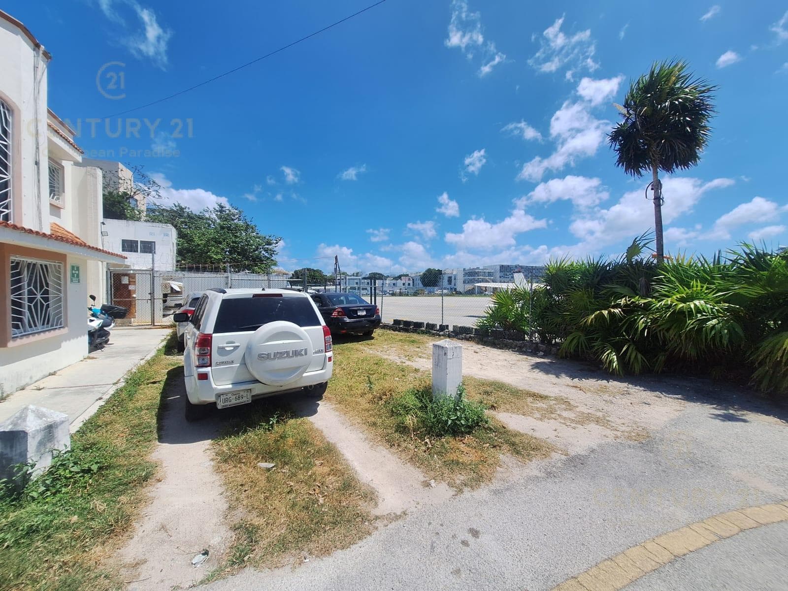 Residential Lot for Sale in Downtown Playa del Carmen | Ideal for a 5-Story Development | P4392