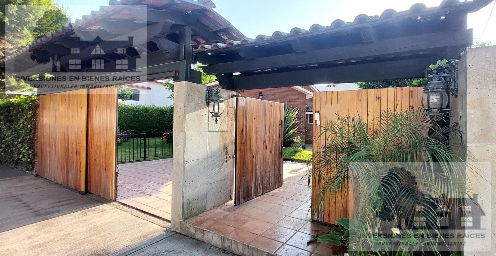 House for Sale in the La Virgen Subdivision in Metepec
