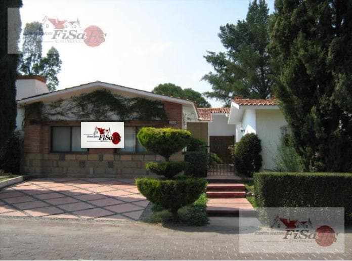 HOUSE FOR SALE ON PASEO DEL ABANICO