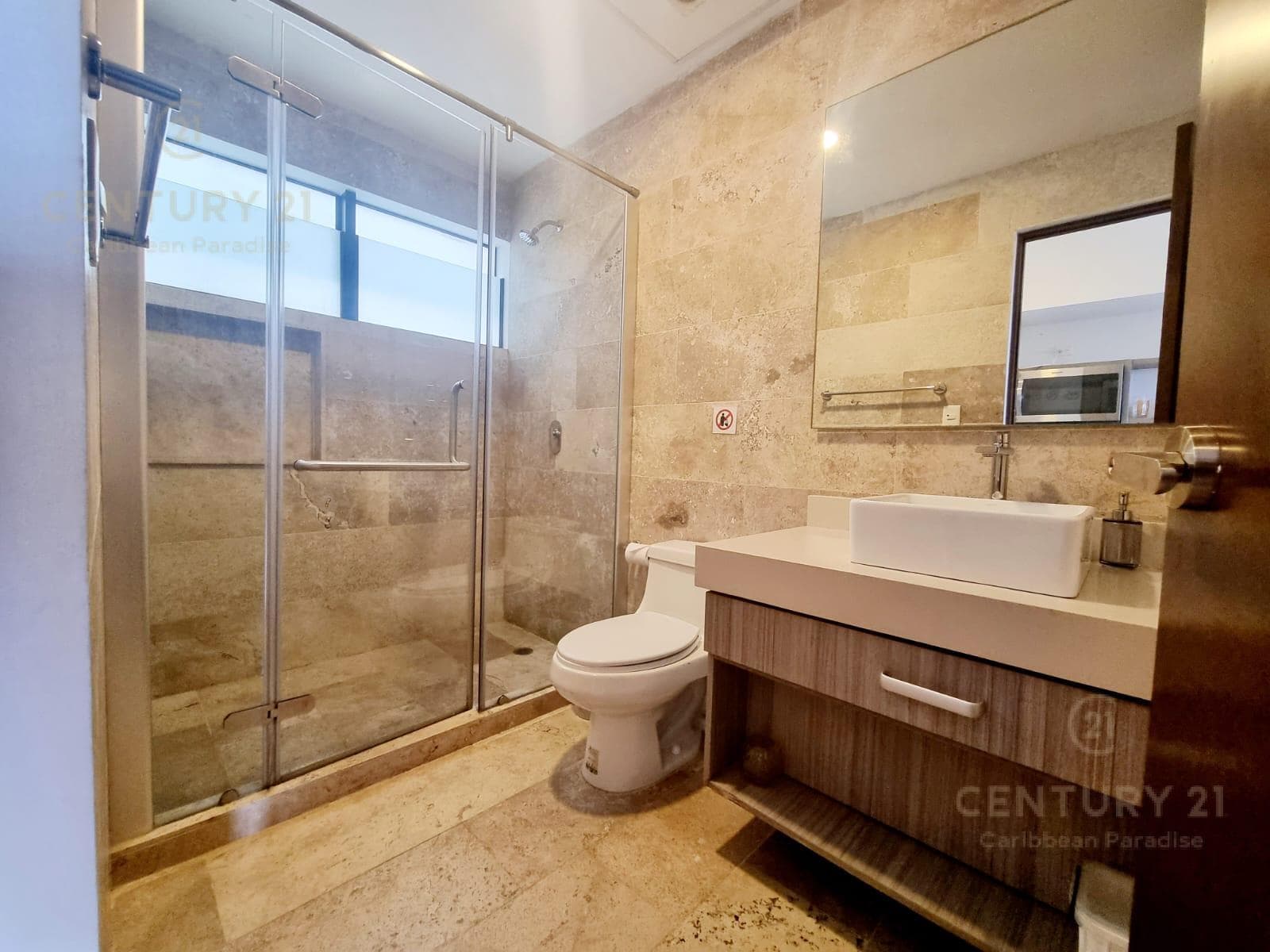 Estudio en Venta | Pura Playa Condos | a 1 Minuto de la 5ta Av. ¡Lujo y Alta Rentabilidad! | P4465