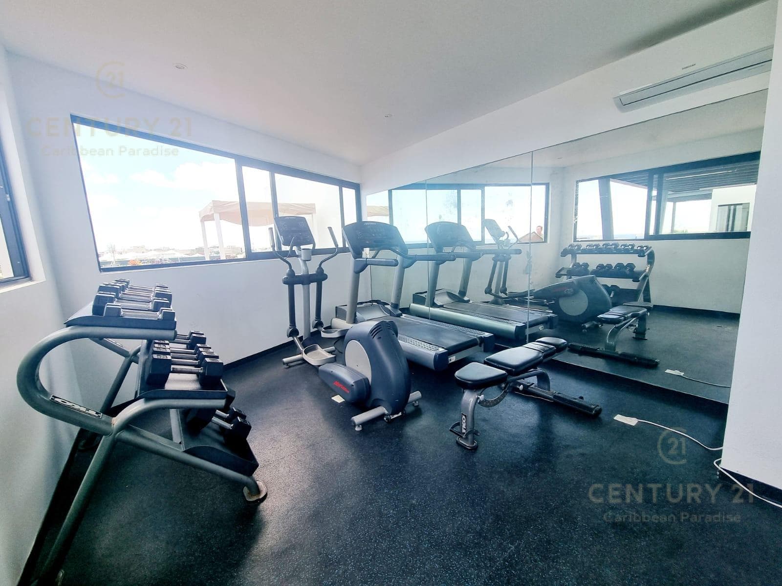 Estudio en Venta | Pura Playa Condos | a 1 Minuto de la 5ta Av. ¡Lujo y Alta Rentabilidad! | P4465