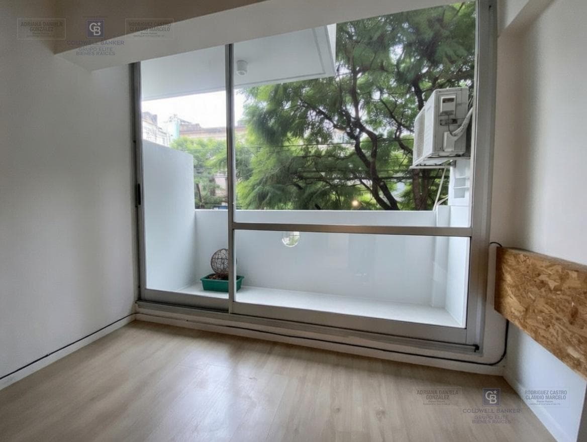 APARTMENT FOR SALE IN SAN CRISTOBAL: STUDIO APARTMENT WITH FRONT BALCONY