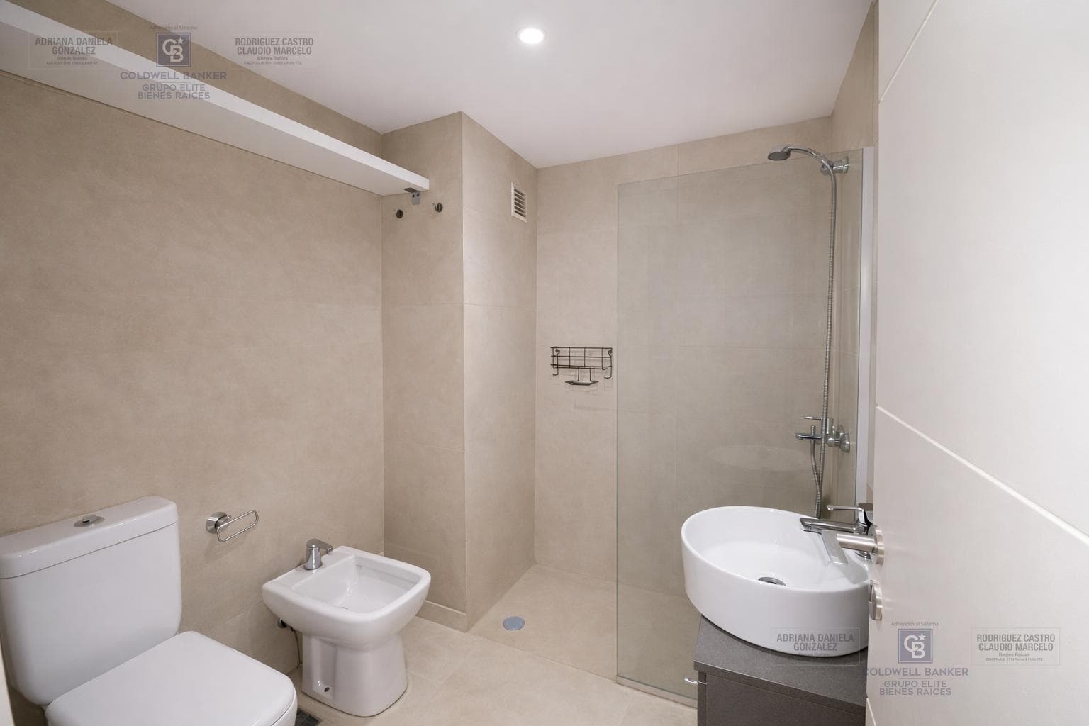 APARTMENT FOR SALE IN SAN CRISTOBAL: STUDIO APARTMENT WITH FRONT BALCONY