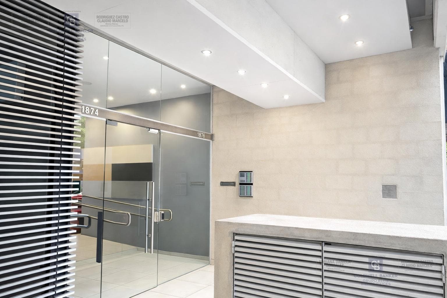APARTMENT FOR SALE IN SAN CRISTOBAL: STUDIO APARTMENT WITH FRONT BALCONY