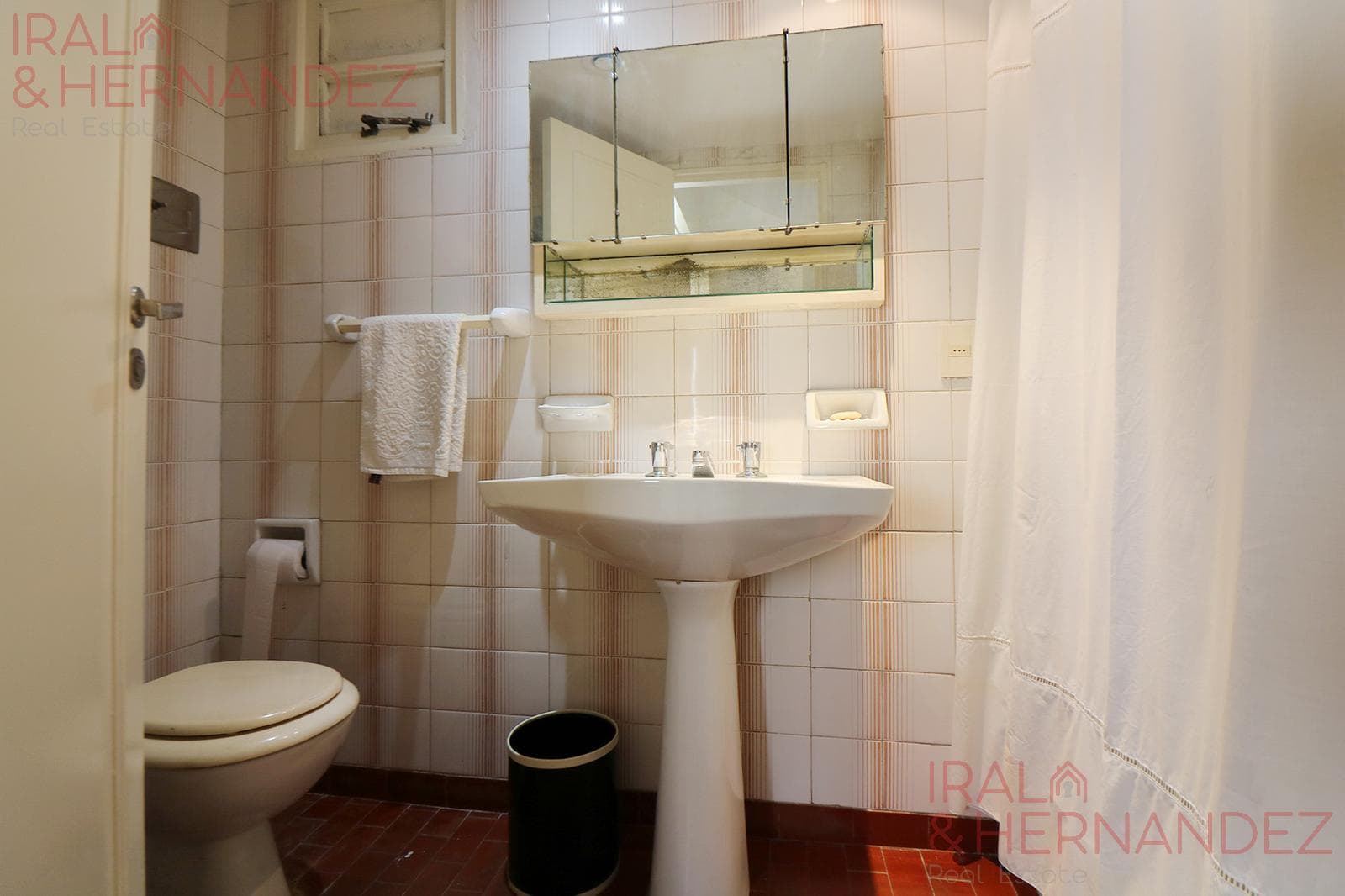 FOR SALE: 5-room apartment with terrace, barbecue area, and garage in La Isla, Recoleta