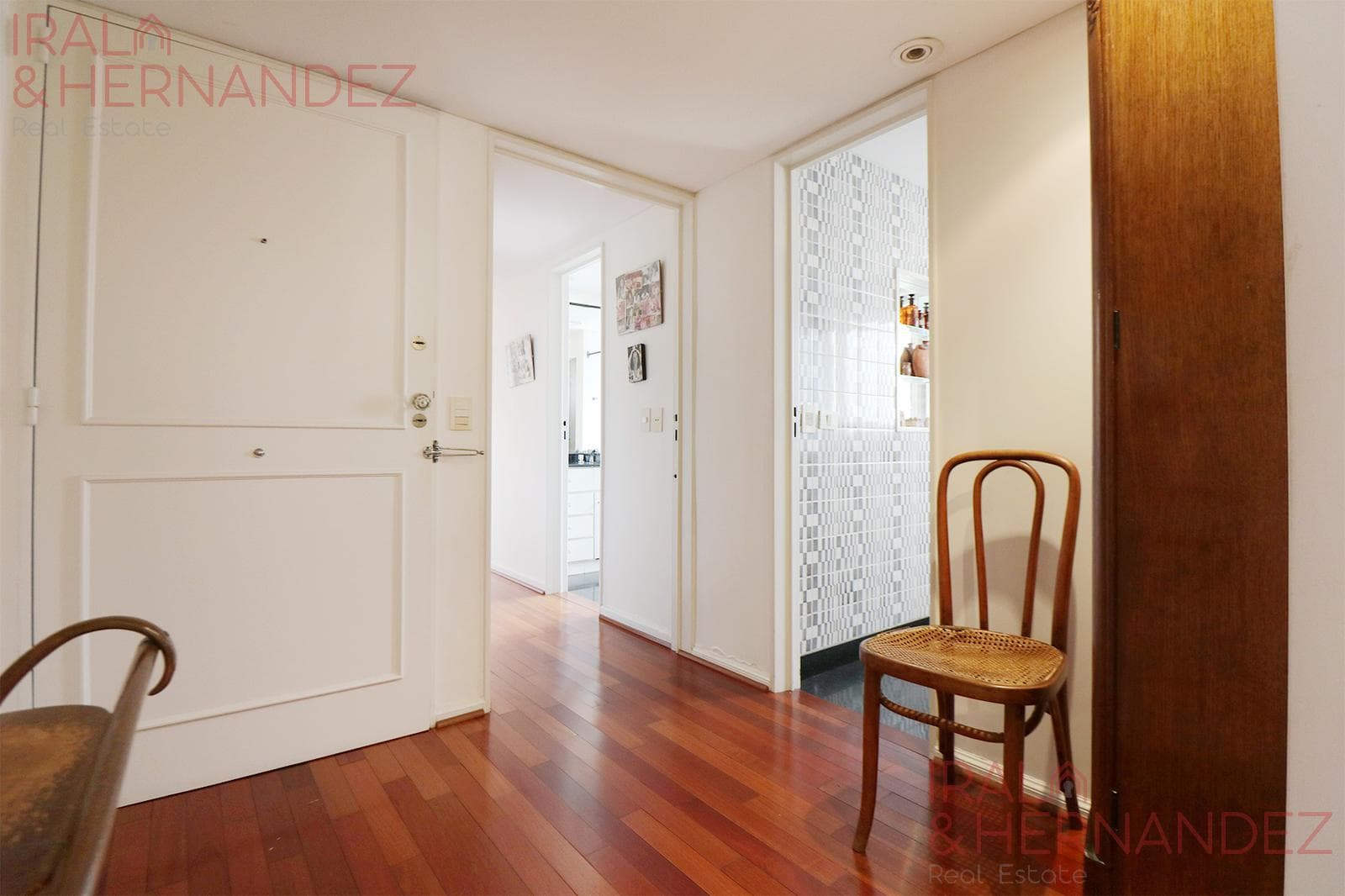FOR SALE: 5-room apartment with terrace, barbecue area, and garage in La Isla, Recoleta