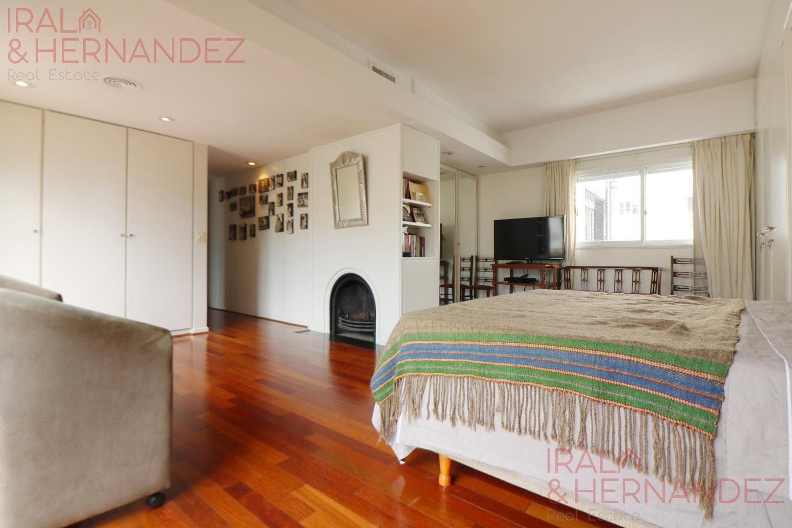 FOR SALE: 5-room apartment with terrace, barbecue area, and garage in La Isla, Recoleta