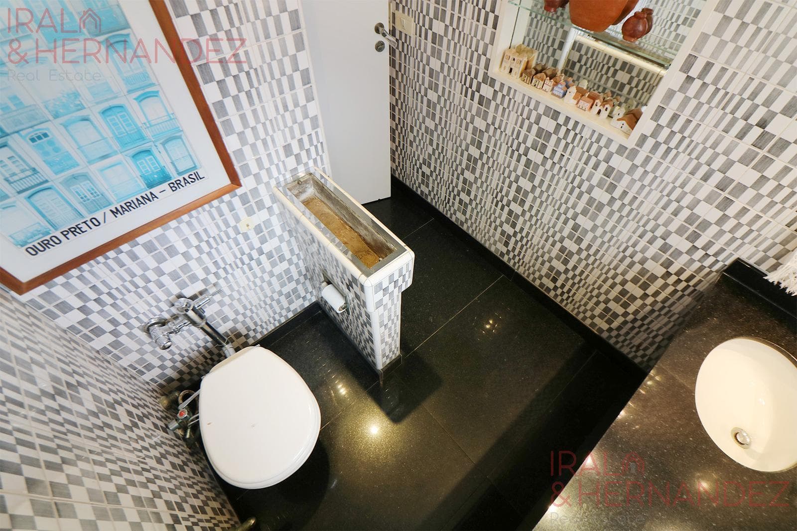 FOR SALE: 5-room apartment with terrace, barbecue area, and garage in La Isla, Recoleta