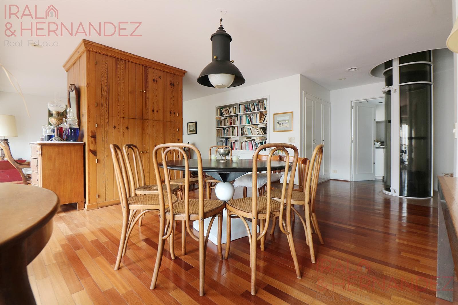 FOR SALE: 5-room apartment with terrace, barbecue area, and garage in La Isla, Recoleta