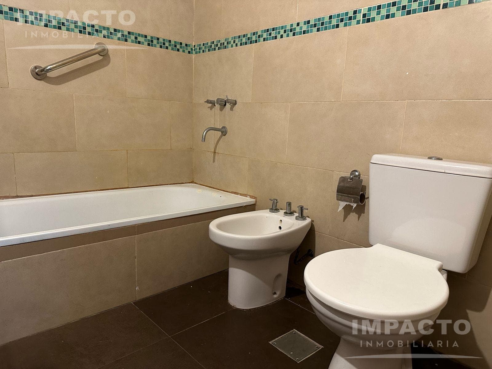House for sale on Alejandro Petion Street, Cañuelas