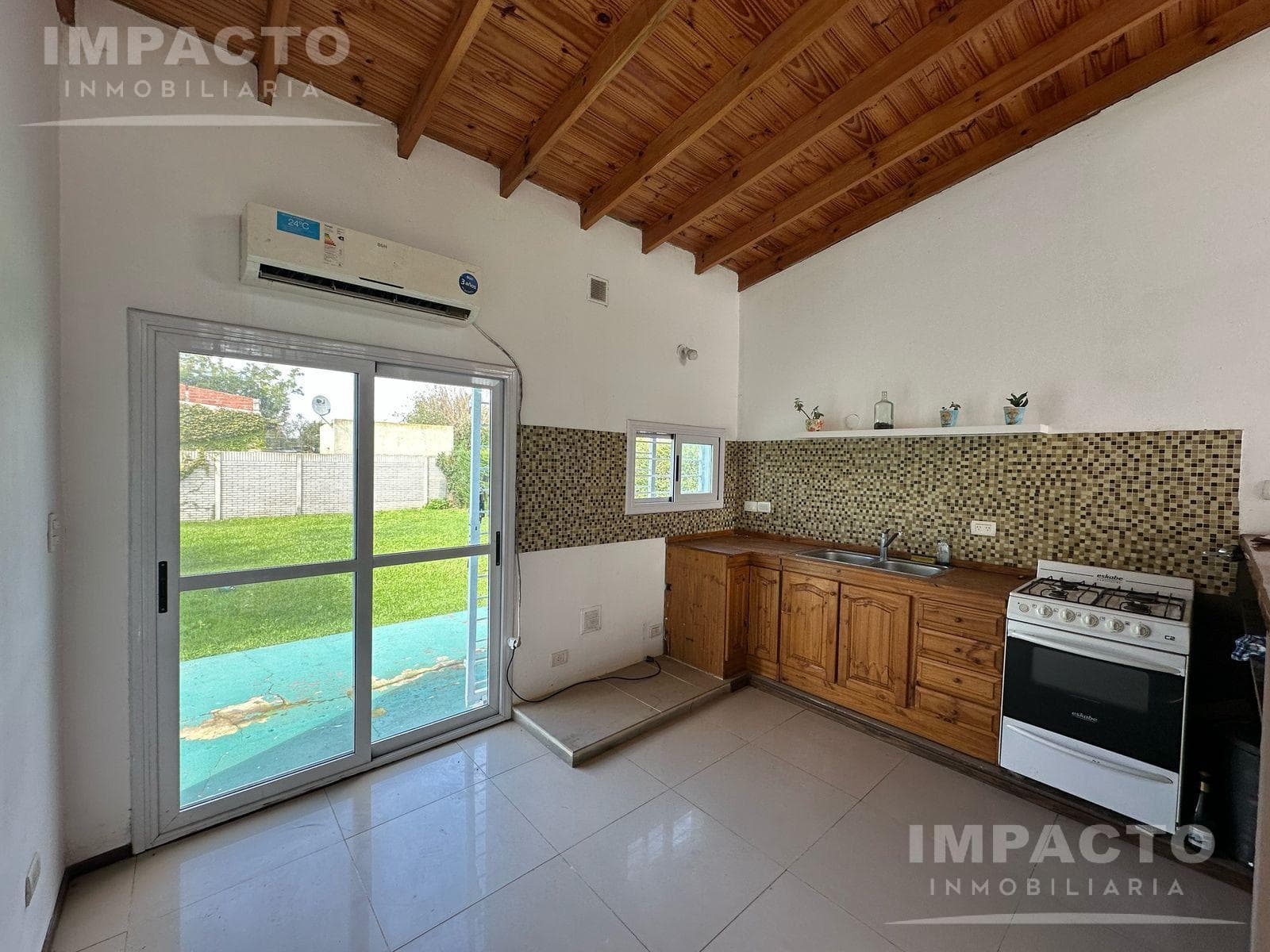 House for sale on Alejandro Petion Street, Cañuelas