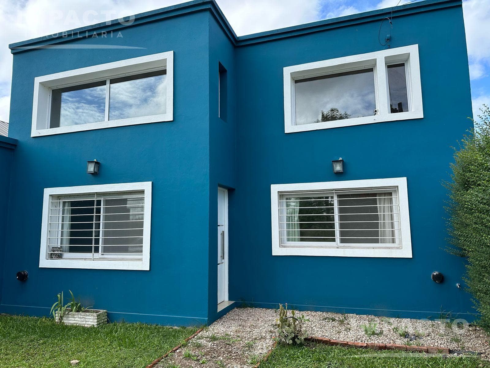 House for sale on Alejandro Petion Street, Cañuelas