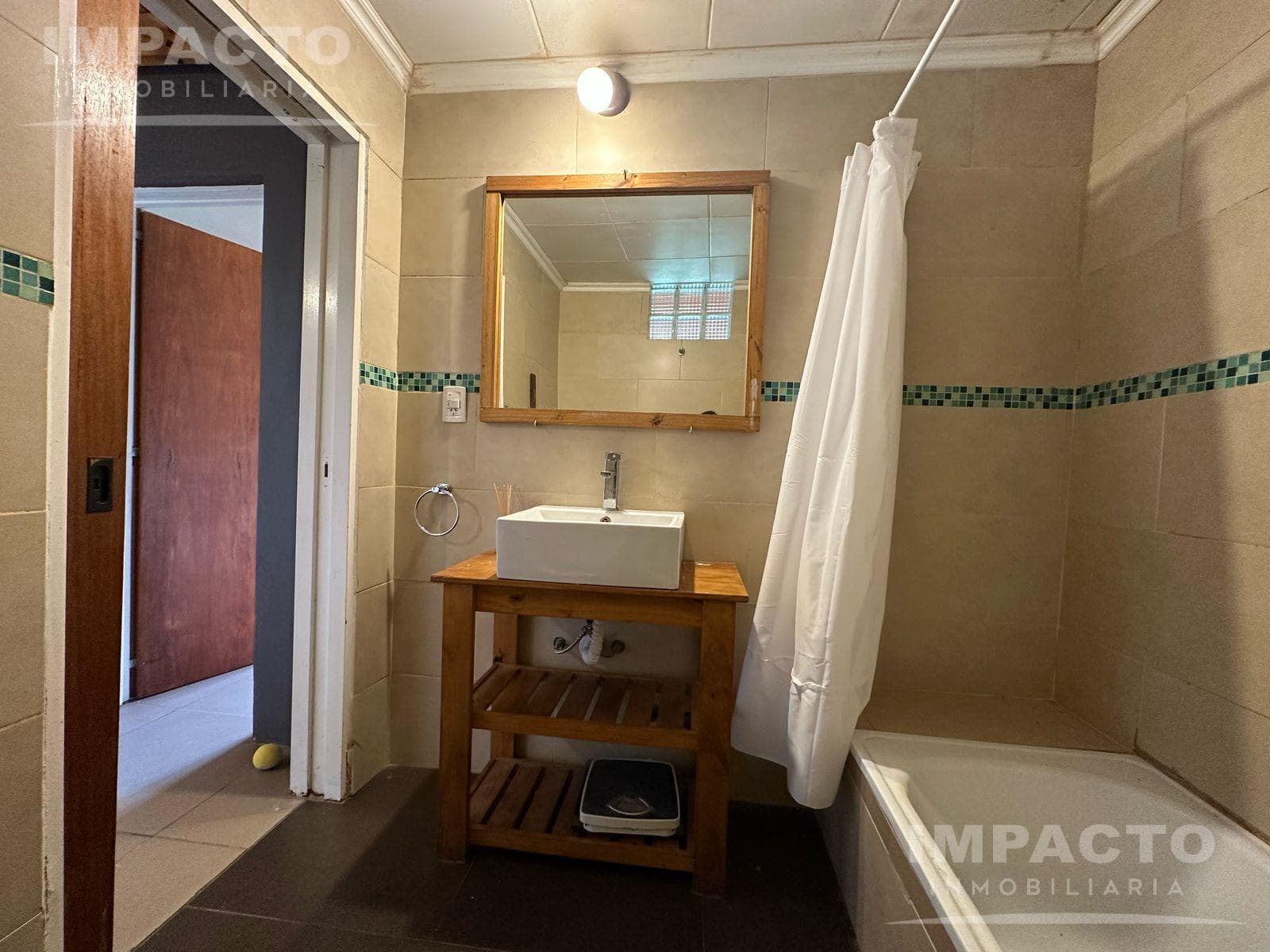 House for sale on Alejandro Petion Street, Cañuelas