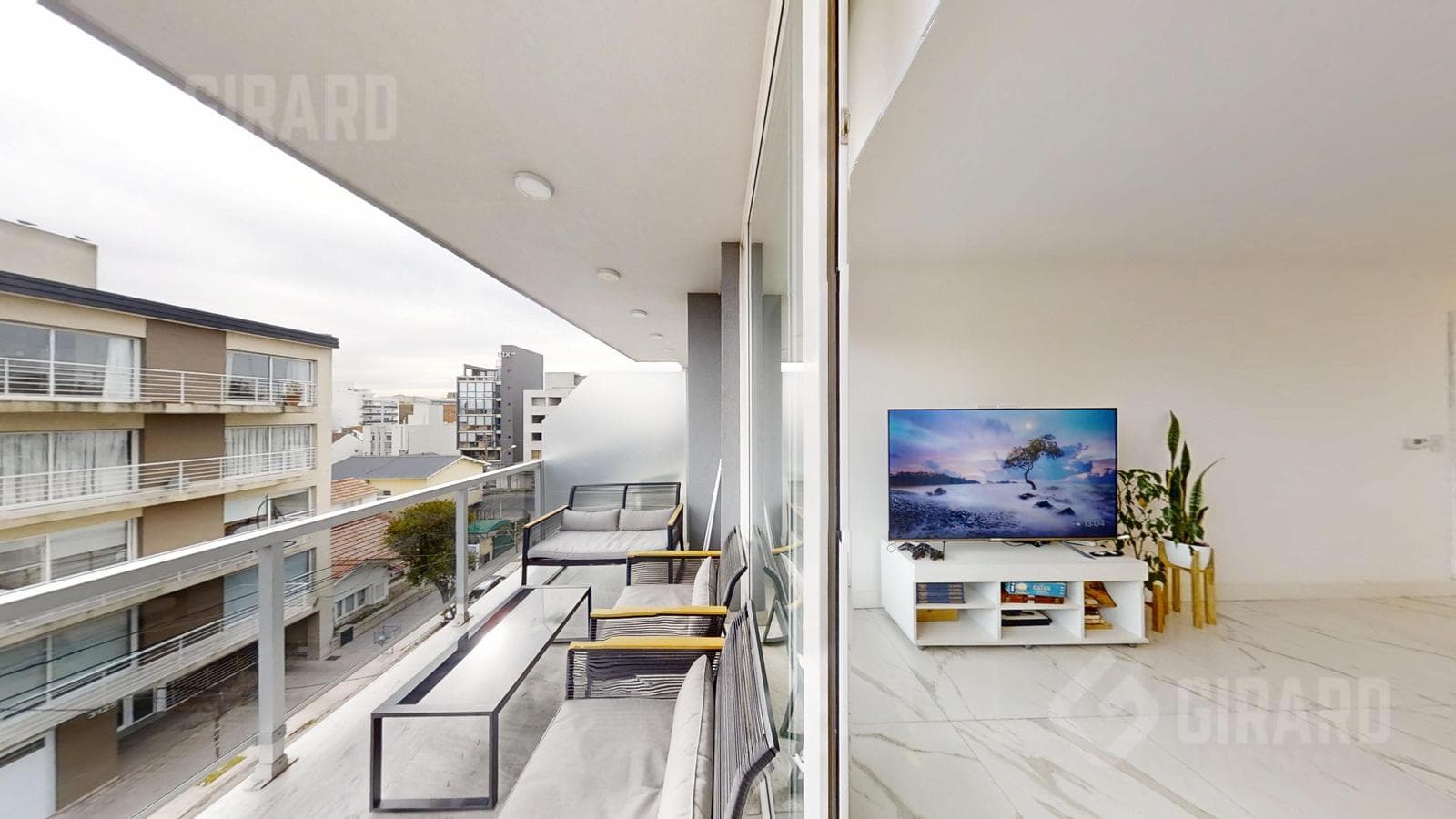 Modern 2-room apartment for sale with garage, Chauvin neighborhood