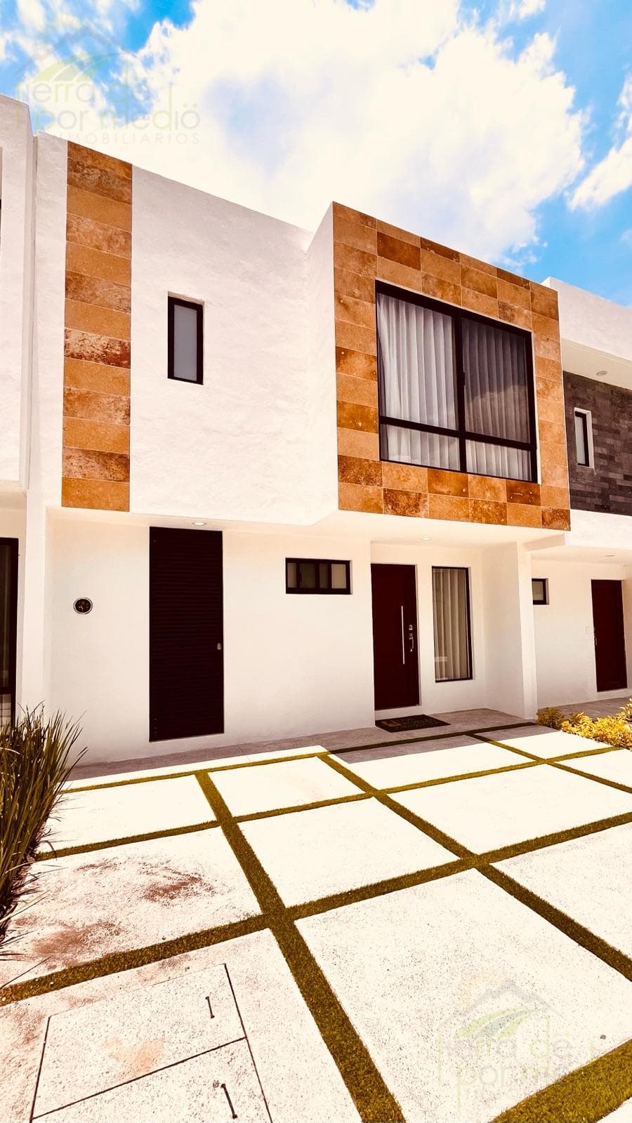 House for Sale on a Private Street with a VIP Movie Theater, Juriquilla, Querétaro