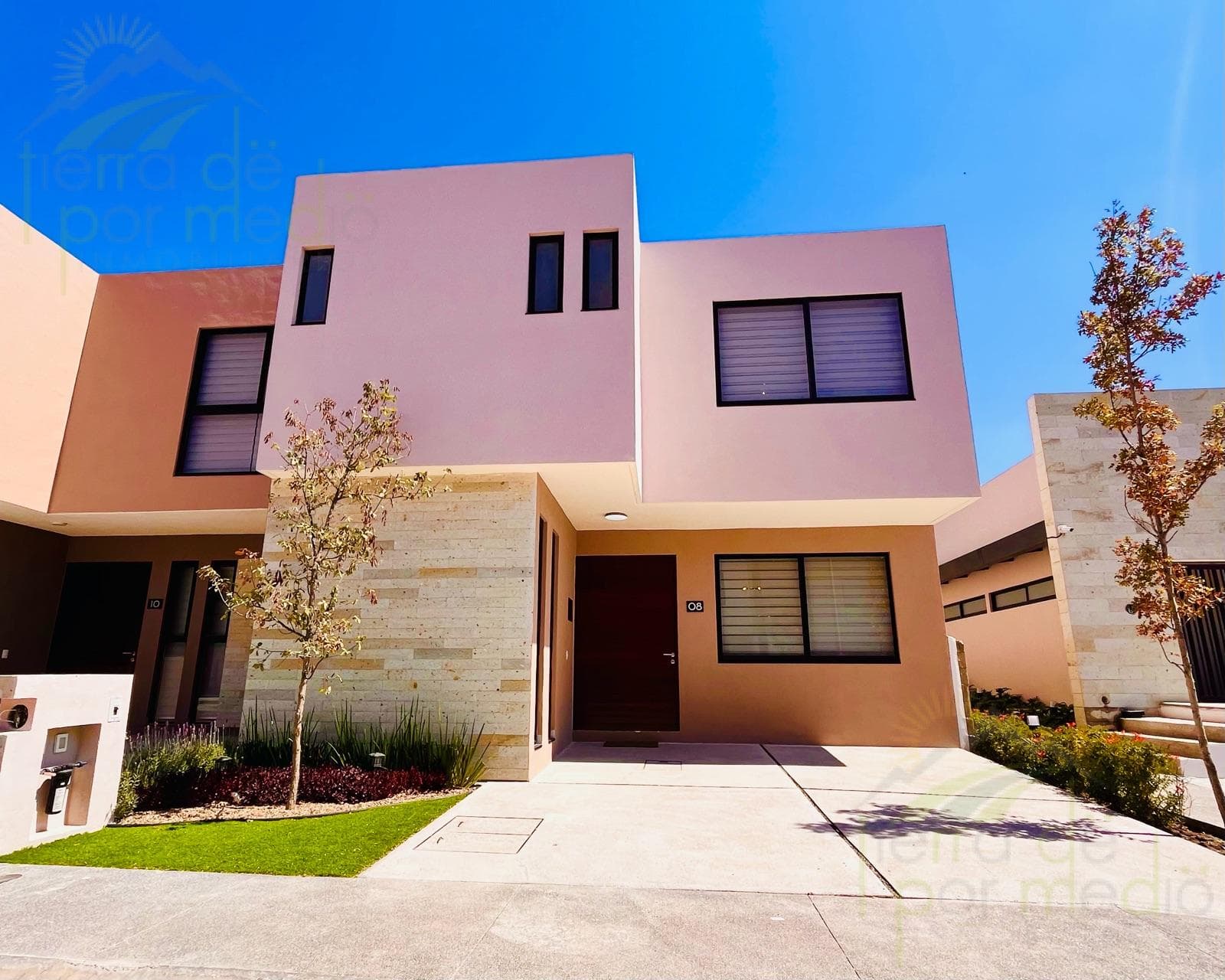 House with a Bedroom on the Ground Floor in Altos del Marqués, Querétaro