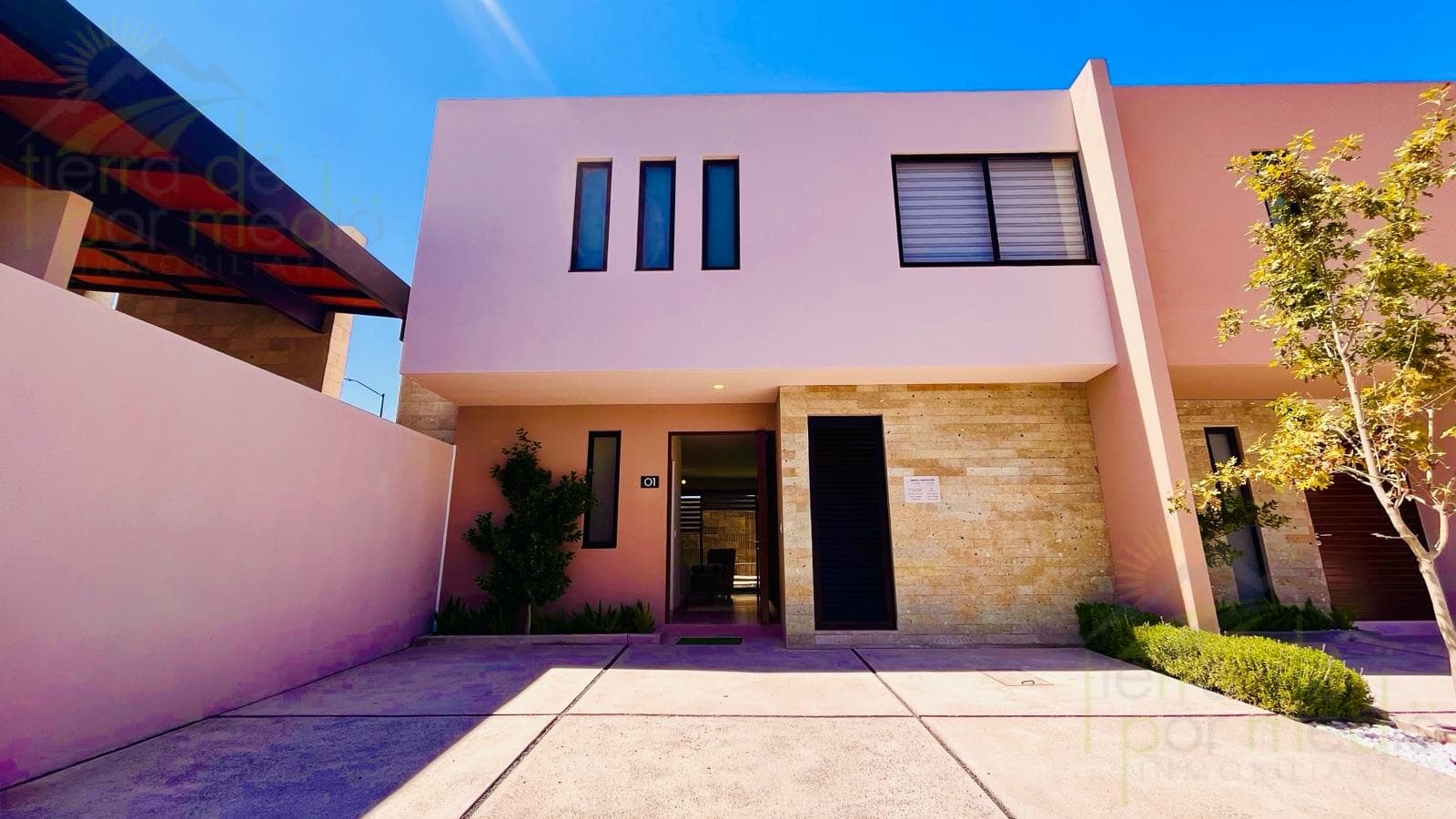House on a Private Street in Altos del Marqués, Querétaro