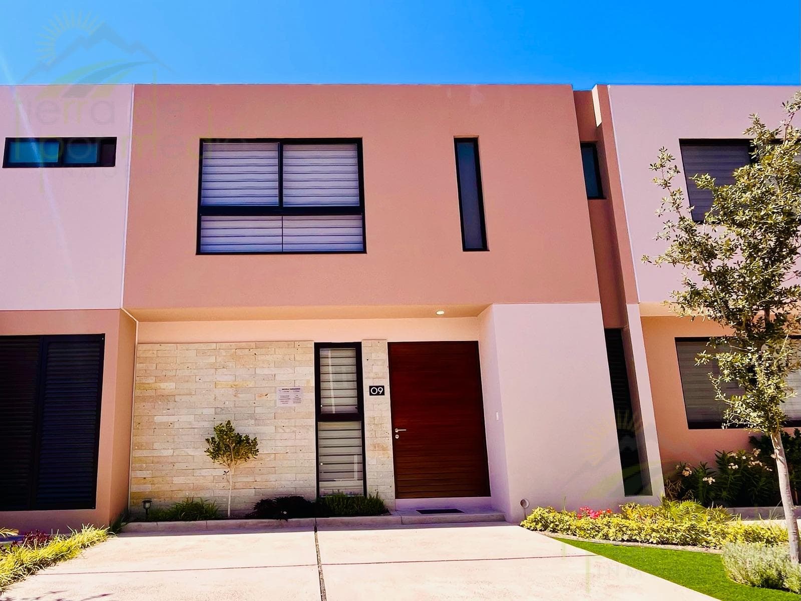 House for Sale on a Private Street in Altos del Marqués, Querétaro