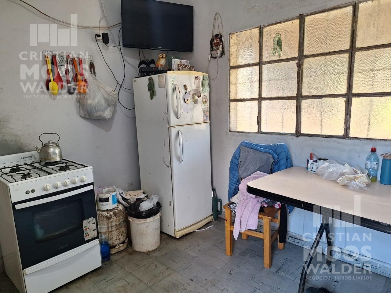 Two commercial spaces plus a house in an excellent location. Ing. Maschwitz