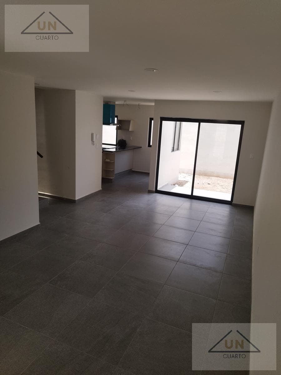 4-BEDROOM WITH A POOL AND GYM
