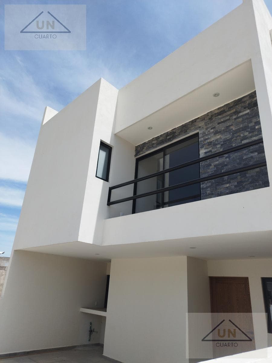4-BEDROOM WITH A POOL AND GYM