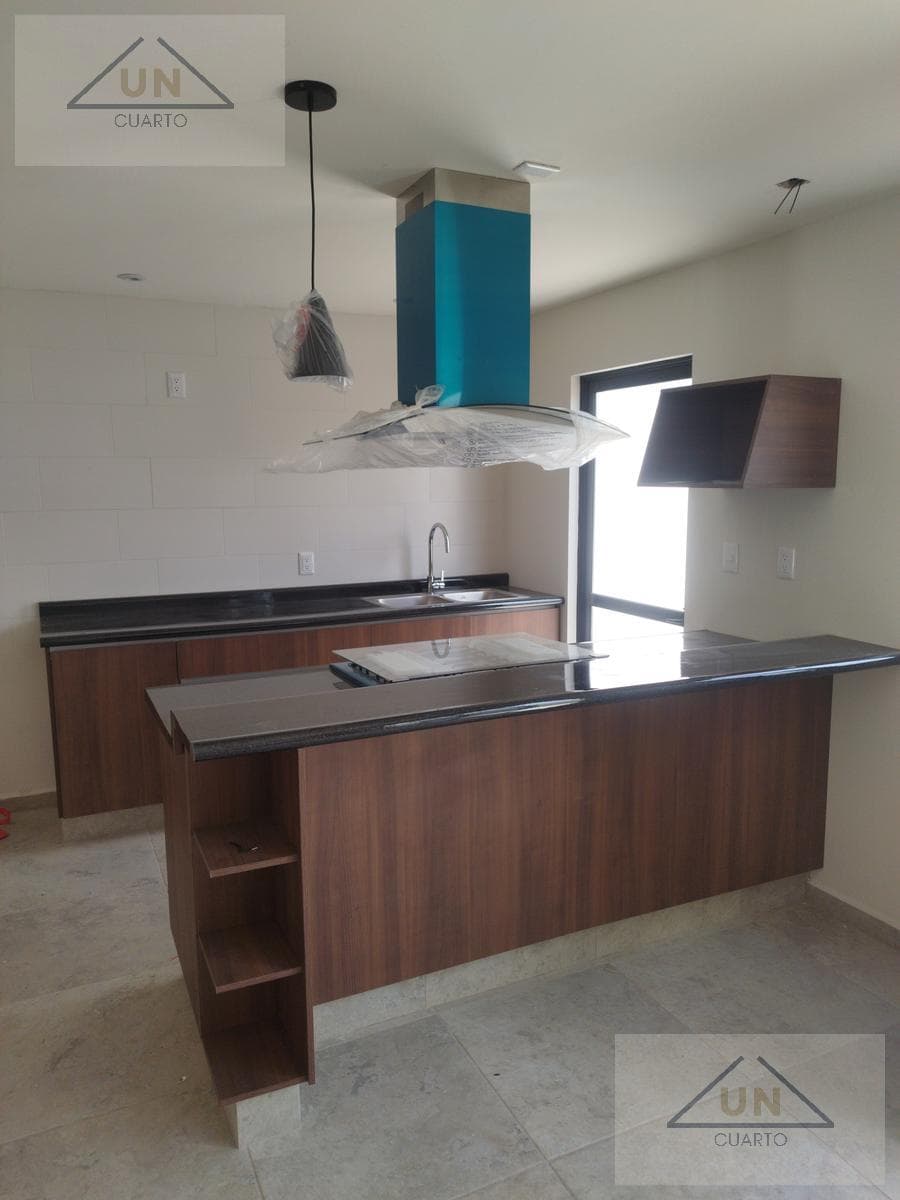 4-BEDROOM WITH A POOL AND GYM