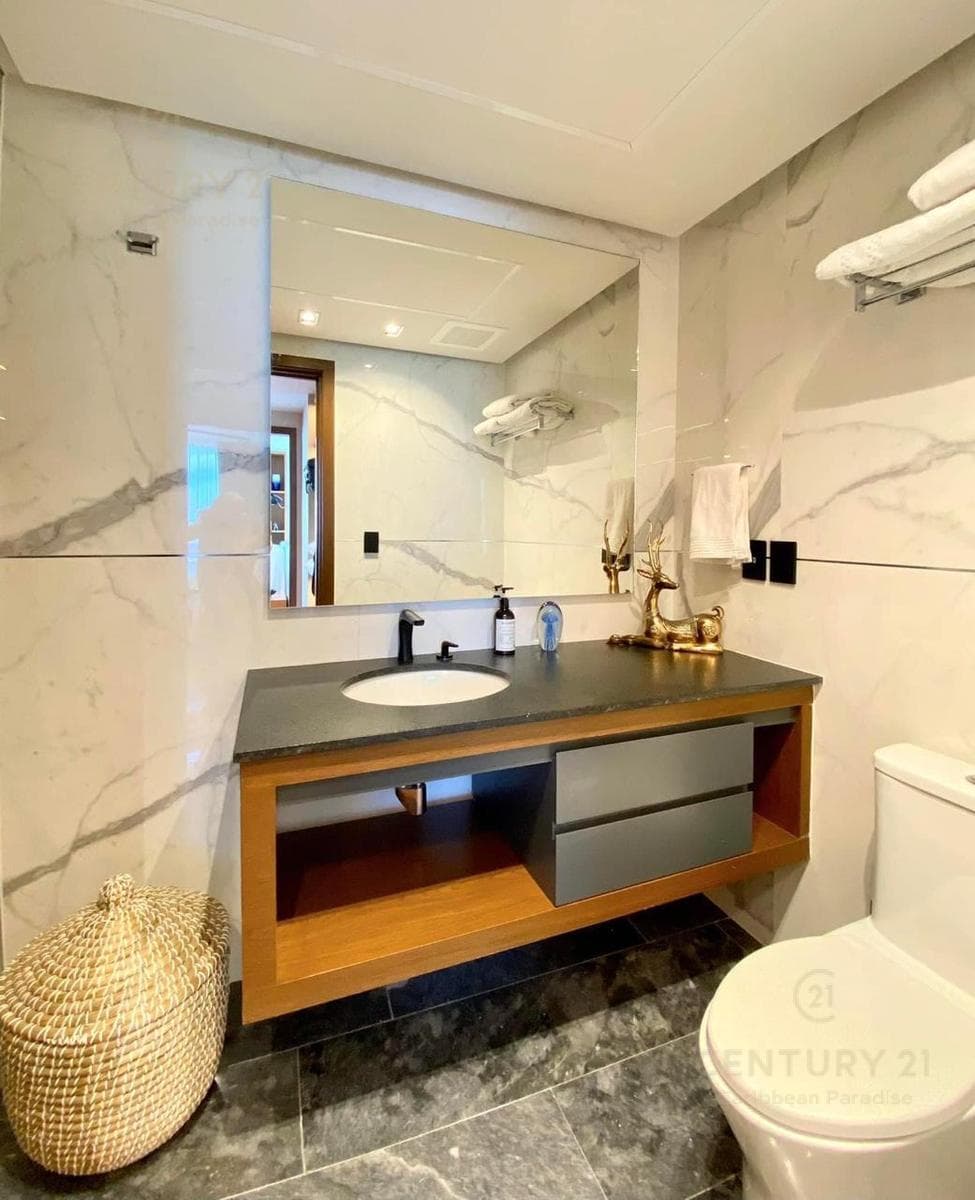 Departamento en venta en Shark Tower con vista al mar y a Puerto Cancún C4000