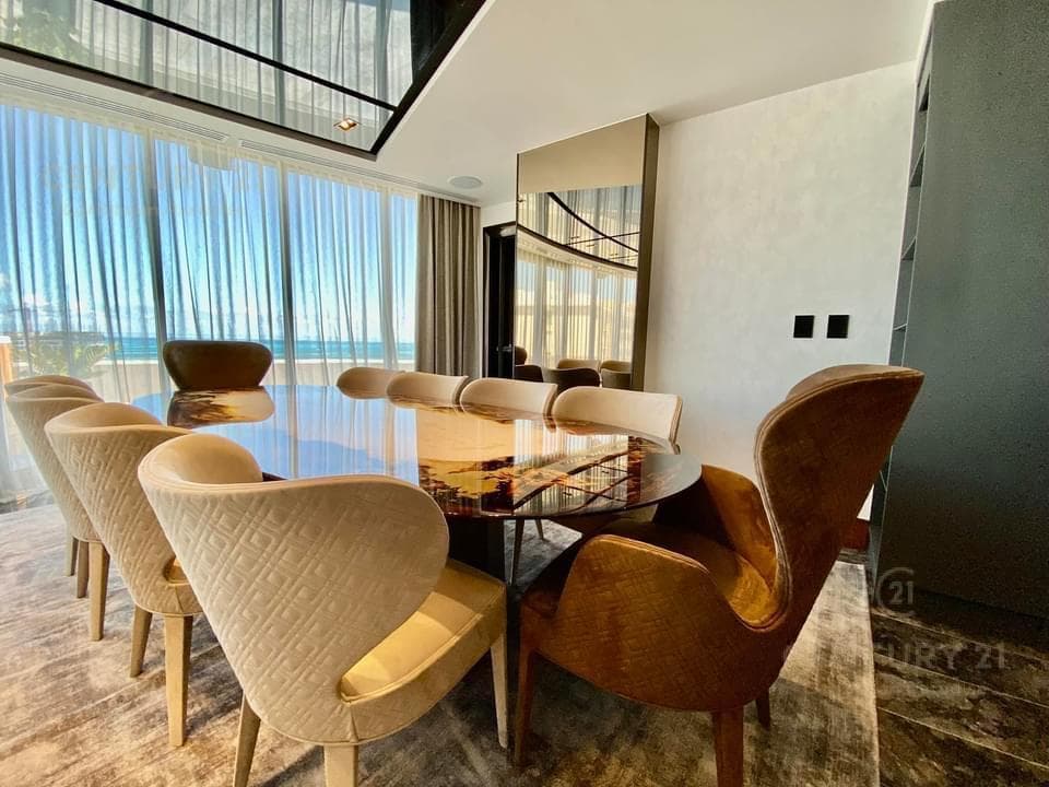 Apartment for sale in Shark Tower with ocean and Puerto Cancún views C4000