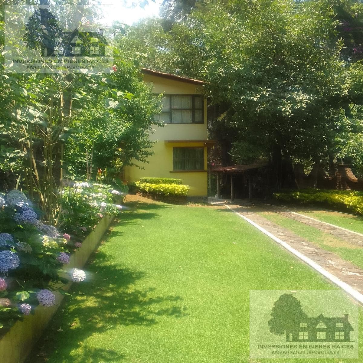 House for sale in Peña Blanca, Valle de Bravo, Mexico