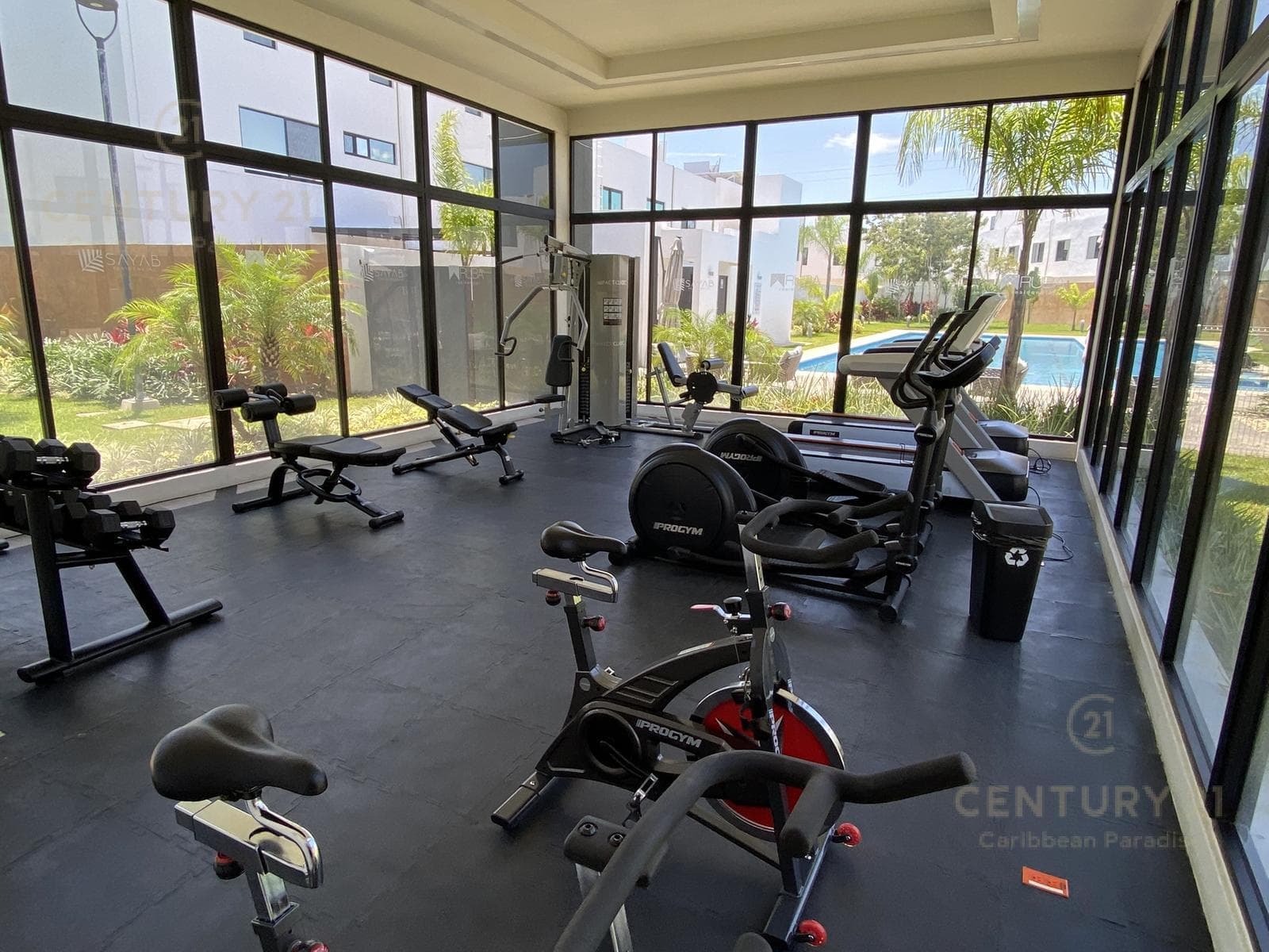 Casa en Venta en Residencial SAYAB, Av. Huayacán C4001