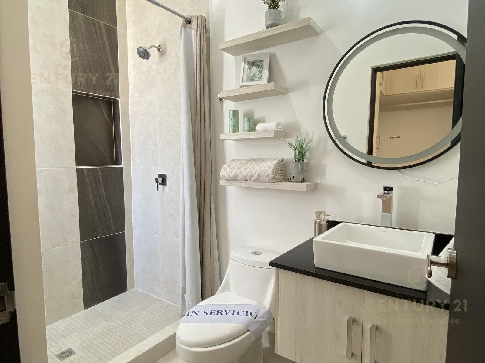 Casa en Venta en Residencial SAYAB, Av. Huayacán C4001