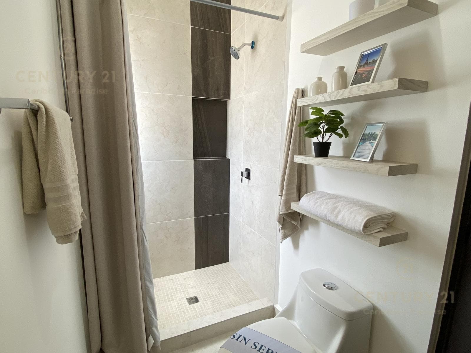 Casa en Venta en Residencial SAYAB, Av. Huayacán C4002