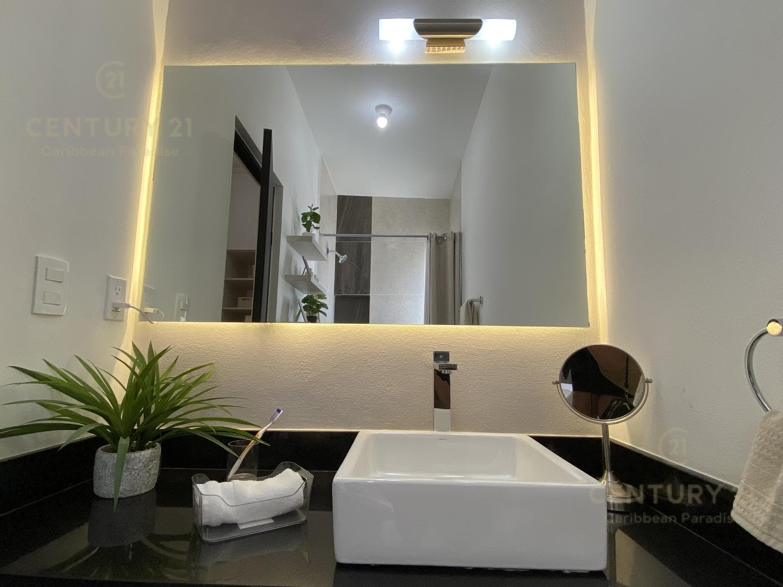 Casa en Venta en Residencial SAYAB, Av. Huayacán C4002