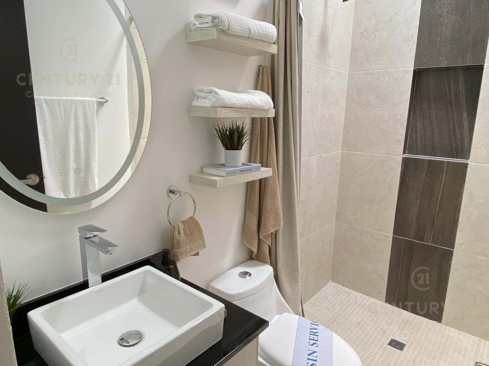 Casa en Venta en Residencial SAYAB, Av. Huayacán C4002
