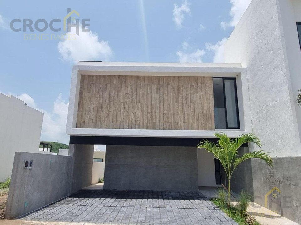 House in the Lomas de la Rioja Subdivision, Boca del Río, Veracruz