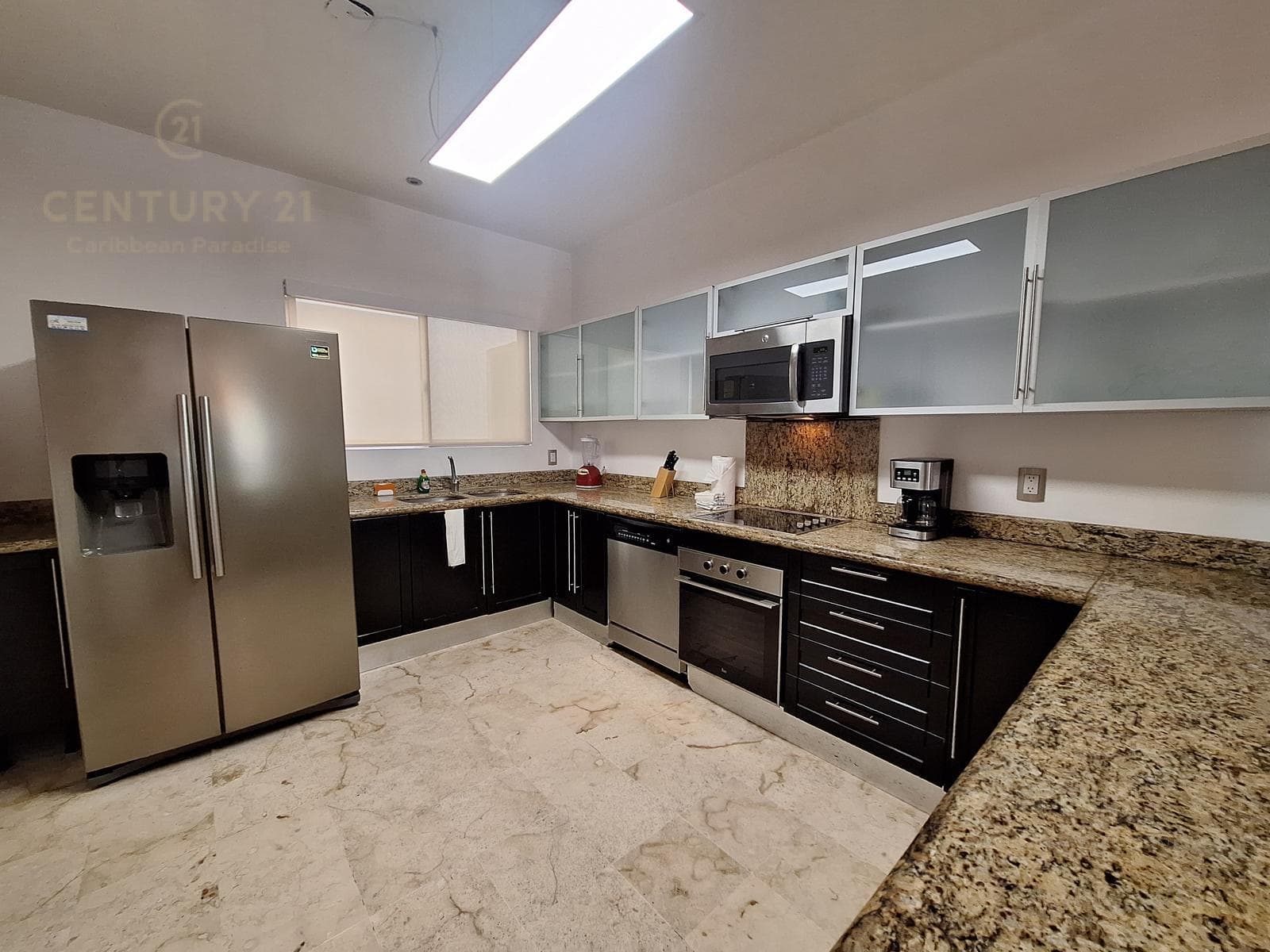Luxury 3-bedroom apartment for sale with ocean views in Downtown Playa del Carmen P4391