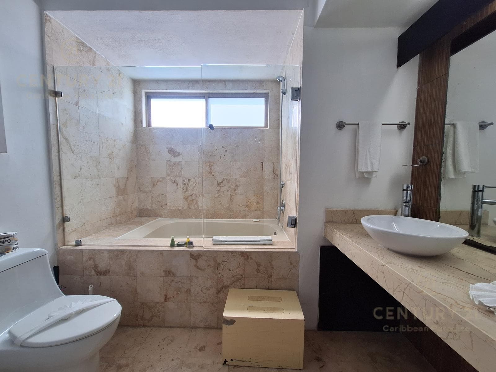 Se vende departamento de lujo 3 rec vista al mar Centro Playa Del Carmen P4391