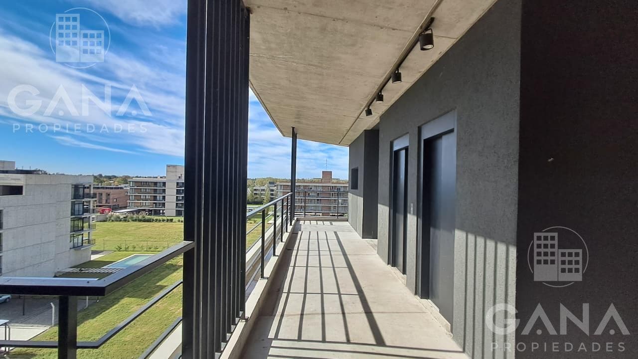 Office for Sale in Fisherton with a garage. Newly Built. Available Immediately