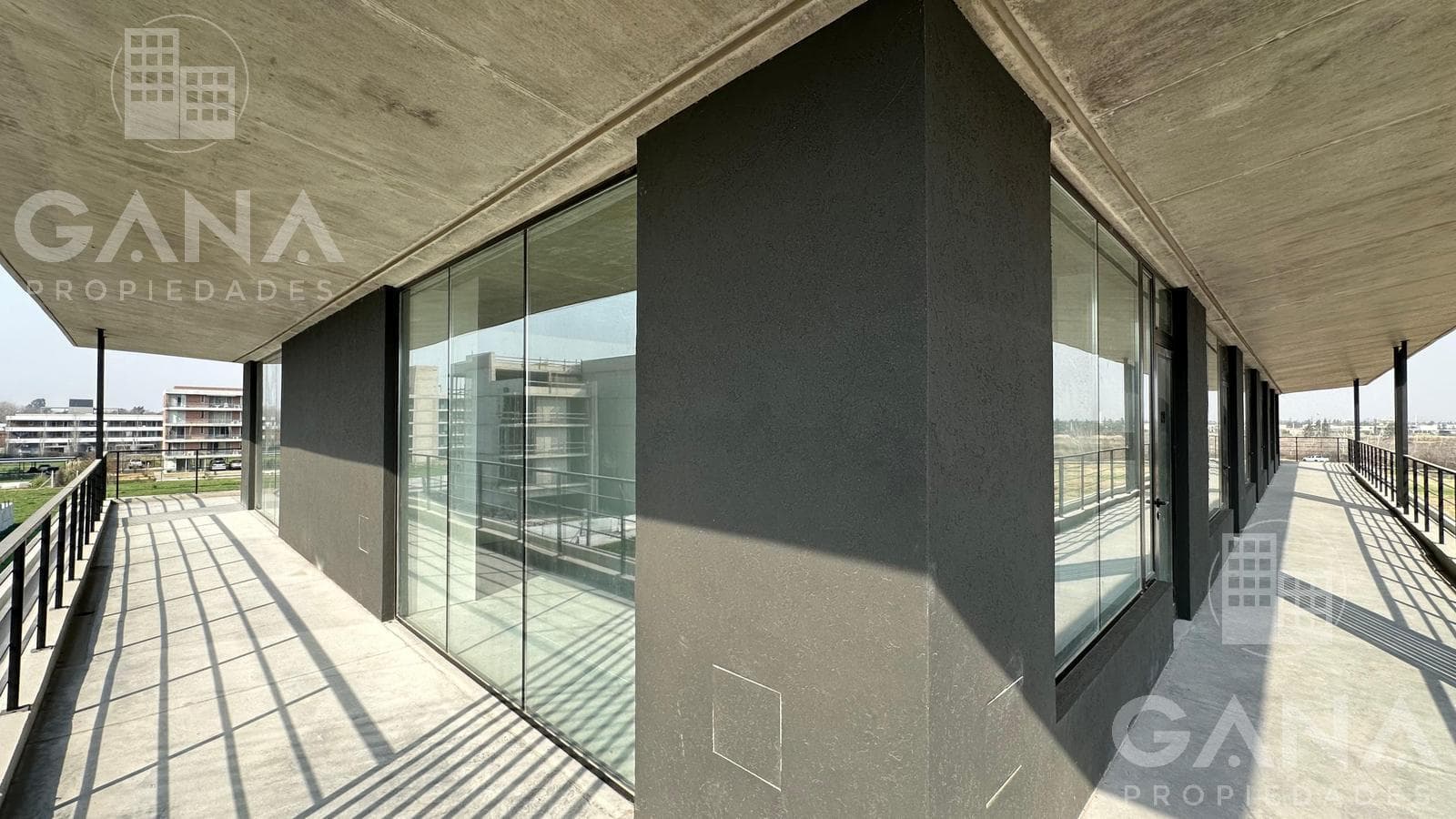 Office for Sale in Fisherton with a garage. Newly Built. Available Immediately