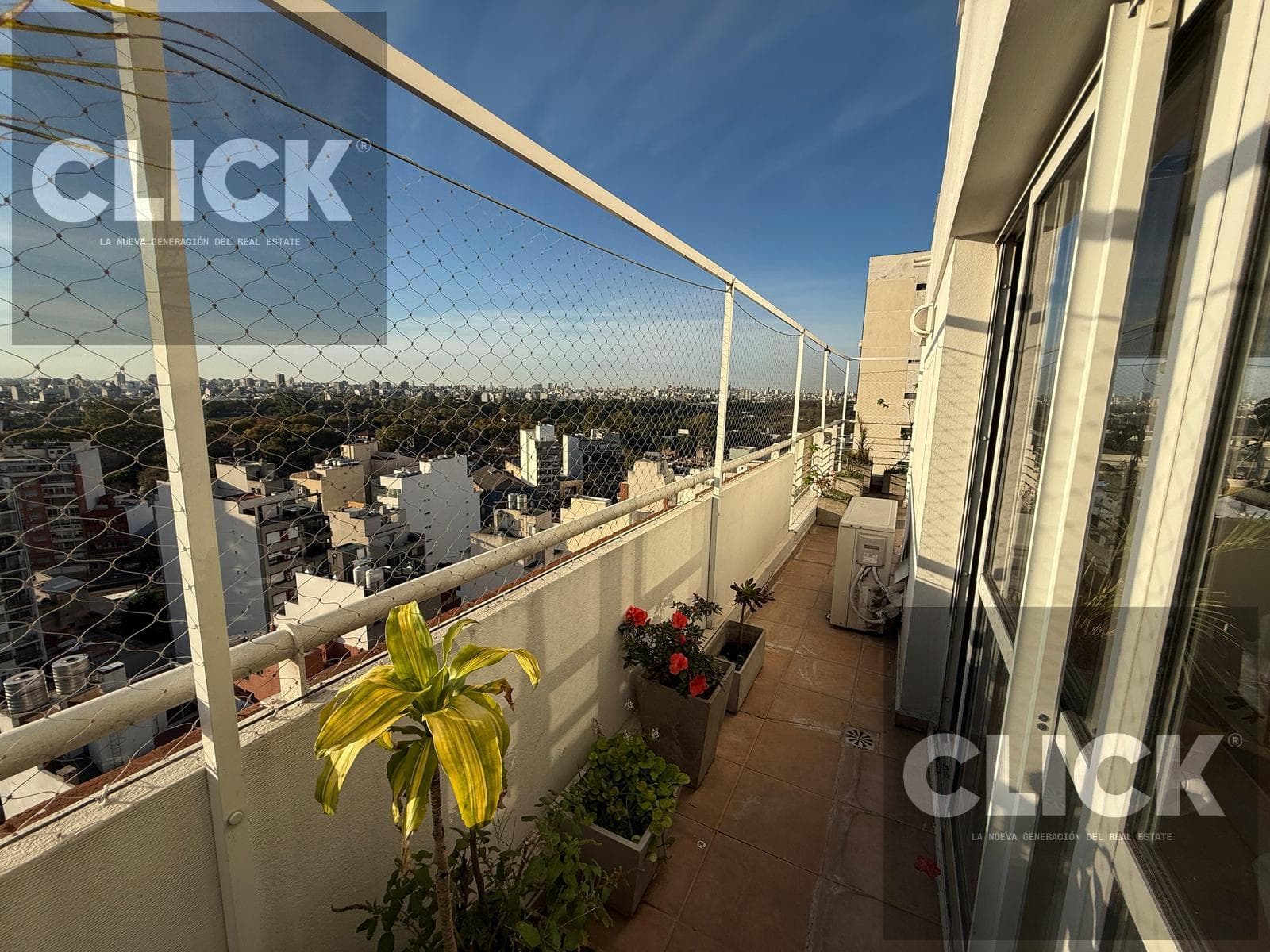 FOR SALE - 4-ROOM DUPLEX - BALCONIES - GARAGE - FULL AMENITIES - VILLA DEL PARQUE