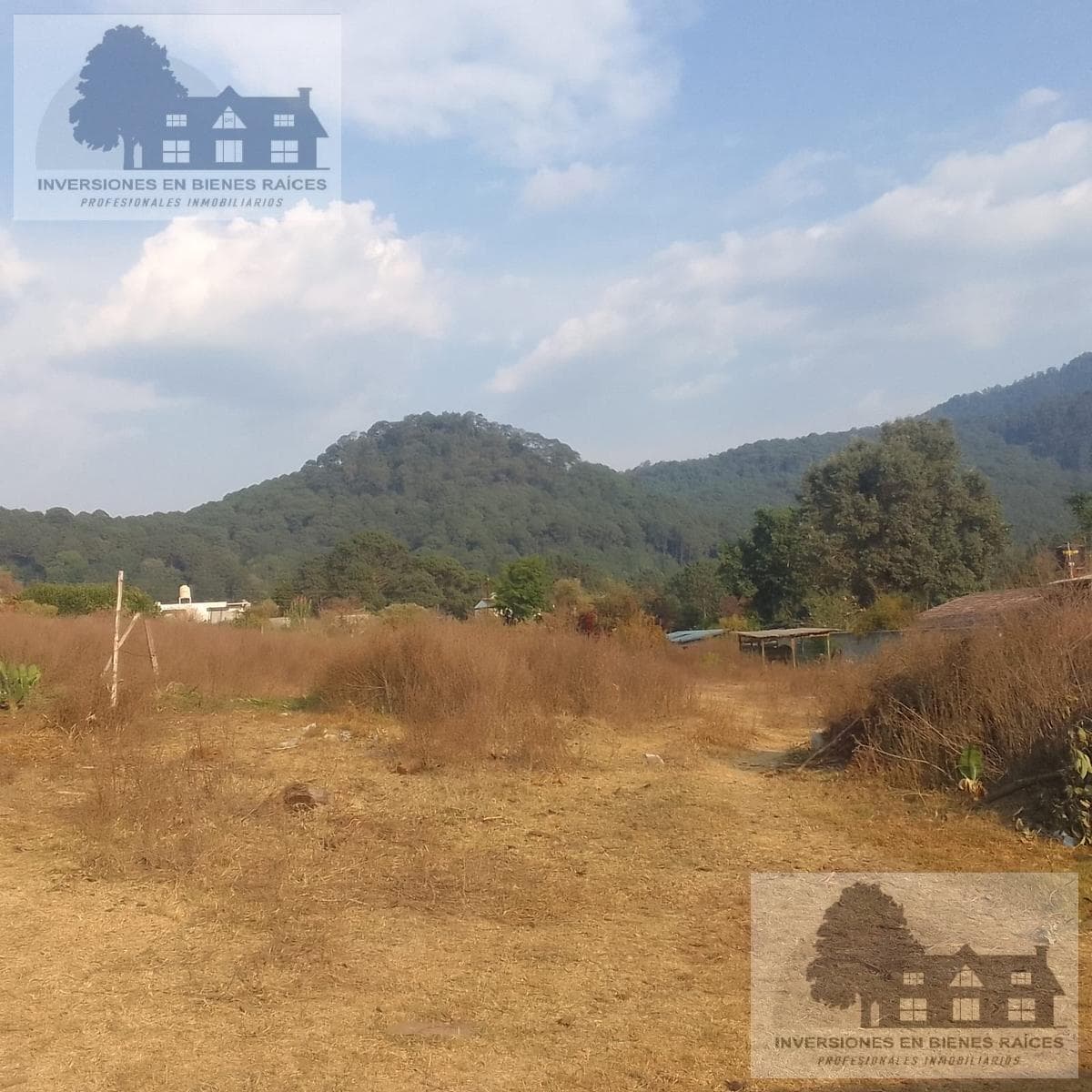 Land for Sale in the Old Houses Neighborhood in Valle de Bravo