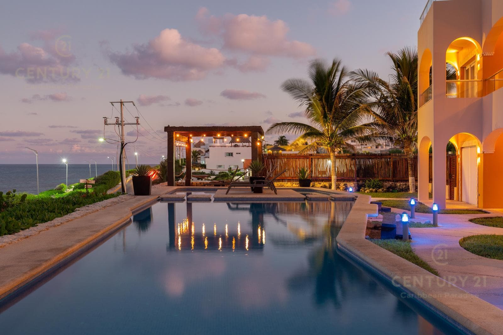 Departamento 3 Recámaras en Venta Frente al Mar | Isla Mujeres Cancún | C4014
