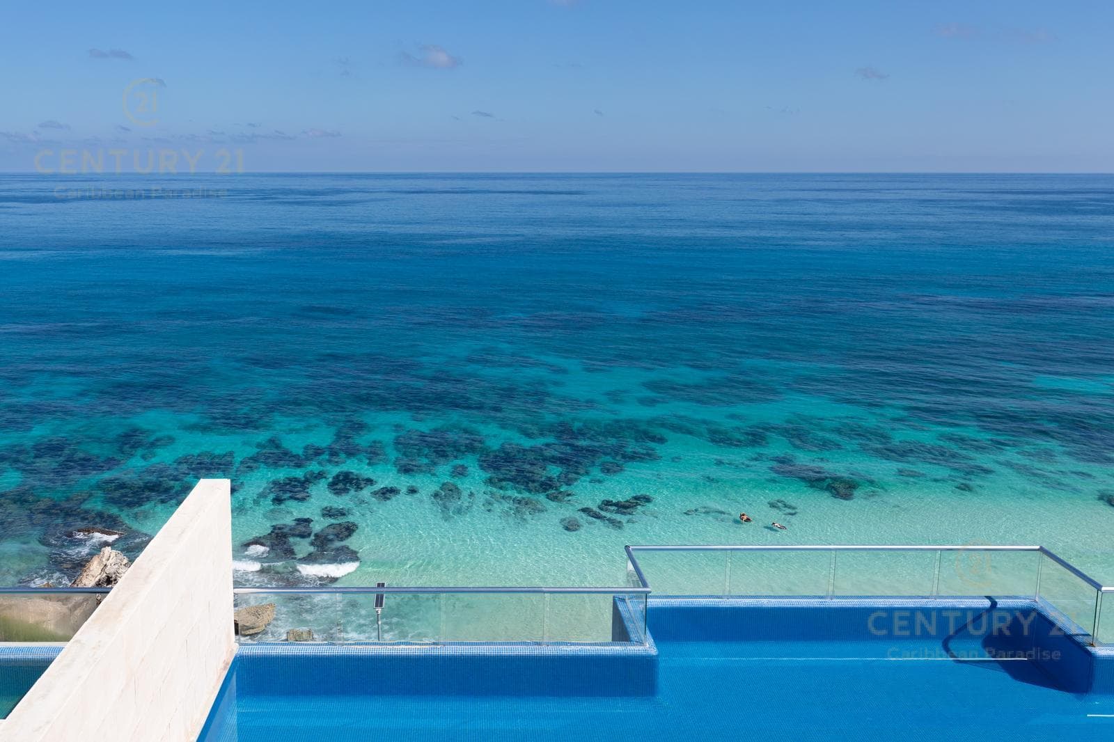 3-Bedroom Condo for Sale on the Beachfront | Isla Mujeres, Cancún | C4014