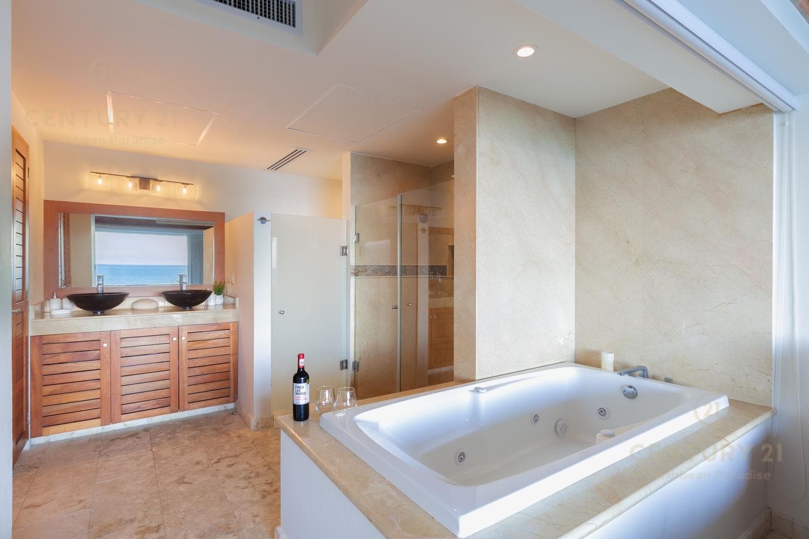 Departamento 3 Recámaras en Venta Frente al Mar | Isla Mujeres Cancún | C4014