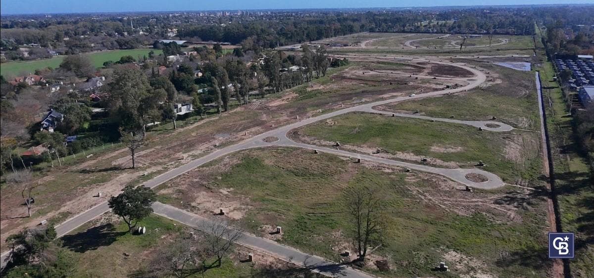 670 m² lot for sale, eligible for financing, in the La Estela Gated Community, Pilar