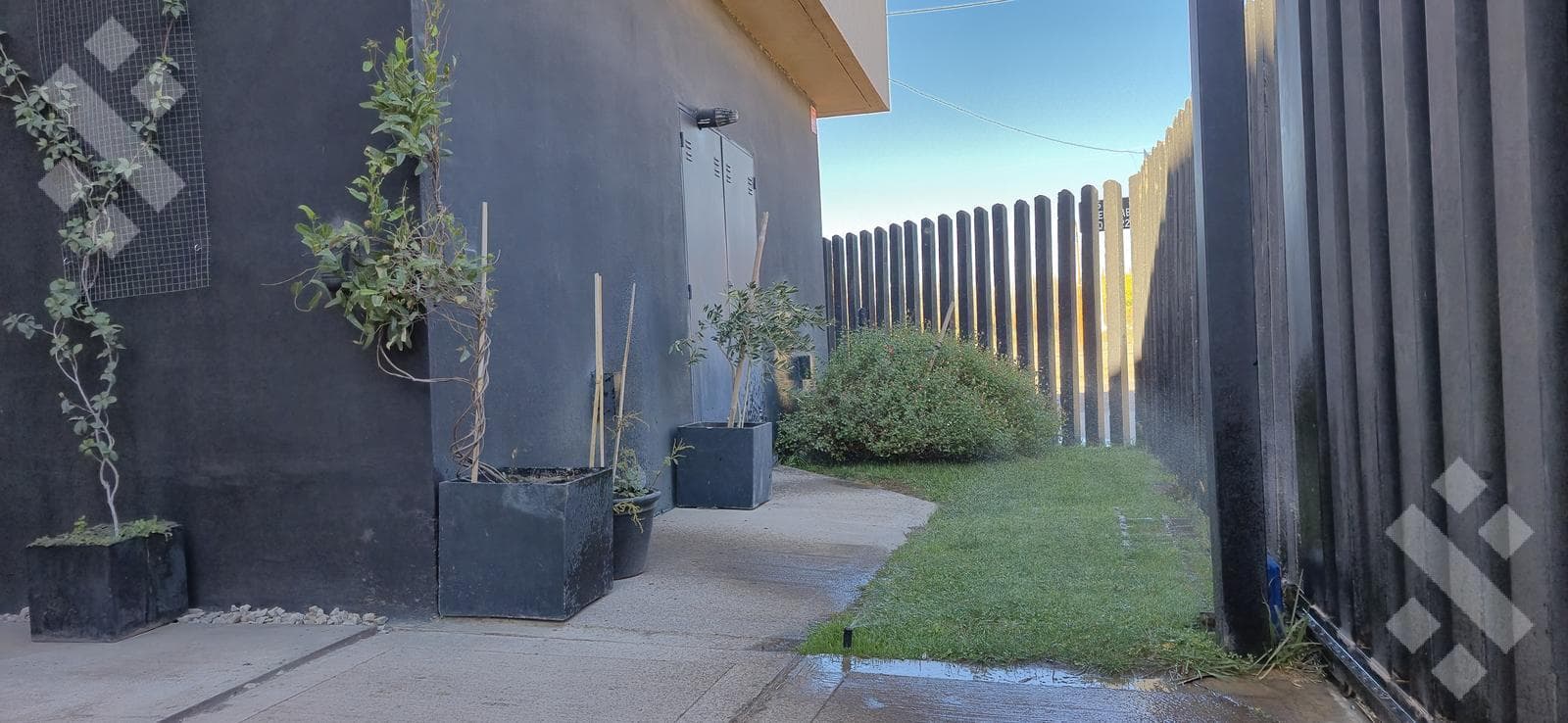 For Sale: Designer Duplex with High-End Finishes / Los Tordos Neighborhood, Cipolletti / 3 bedrooms / Financing Available