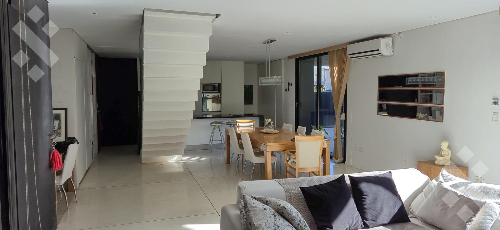 For Sale: Designer Duplex with High-End Finishes / Los Tordos Neighborhood, Cipolletti / 3 bedrooms / Financing Available