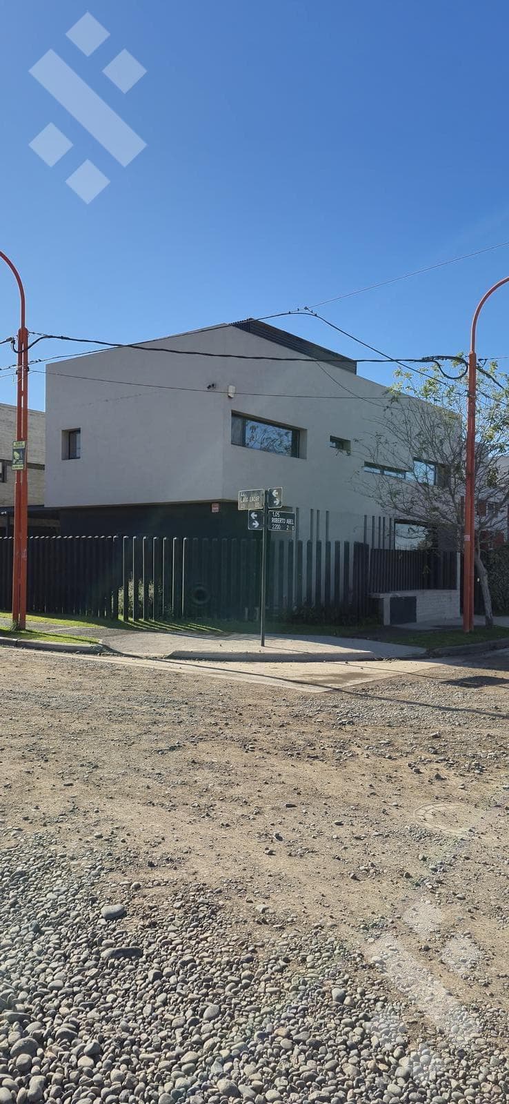 For Sale: Designer Duplex with High-End Finishes / Los Tordos Neighborhood, Cipolletti / 3 bedrooms / Financing Available