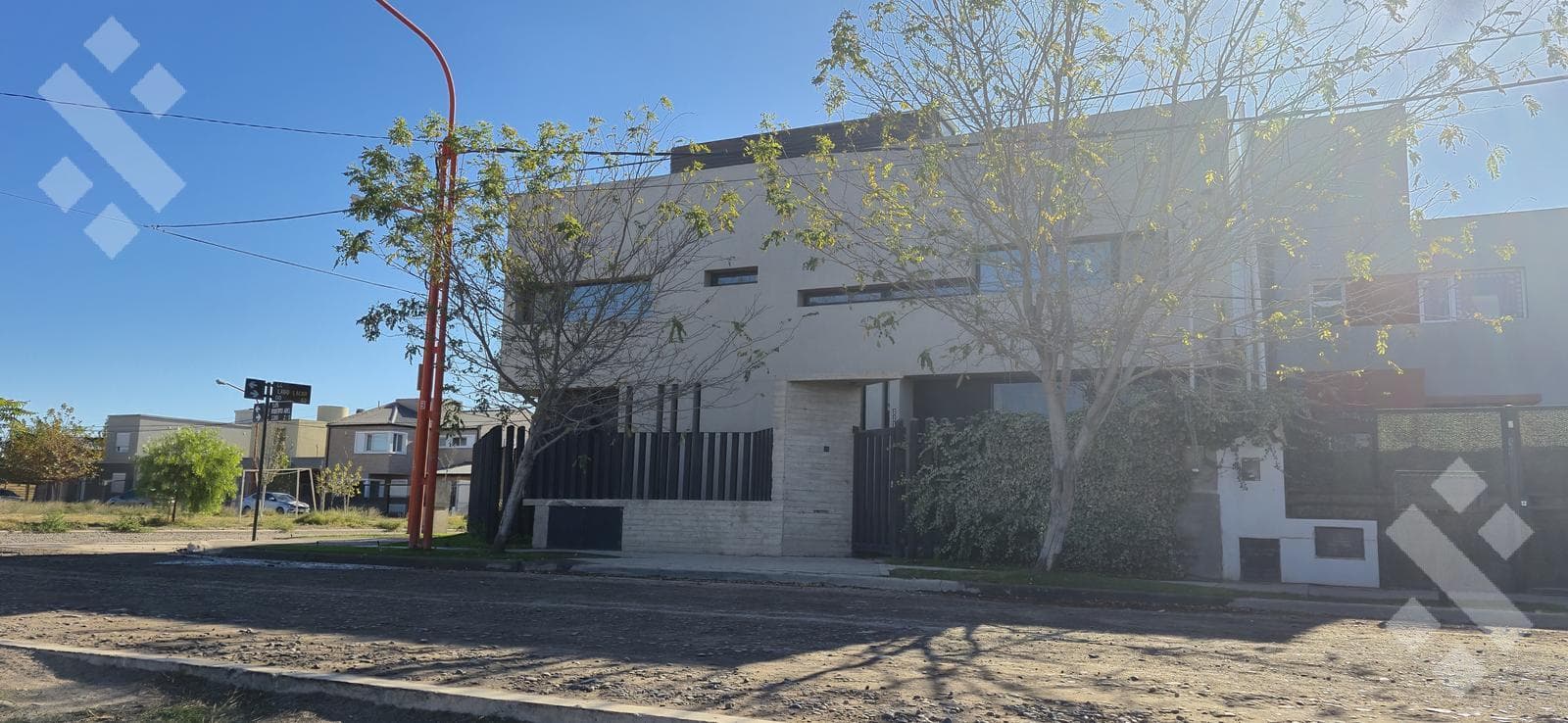 For Sale: Designer Duplex with High-End Finishes / Los Tordos Neighborhood, Cipolletti / 3 bedrooms / Financing Available